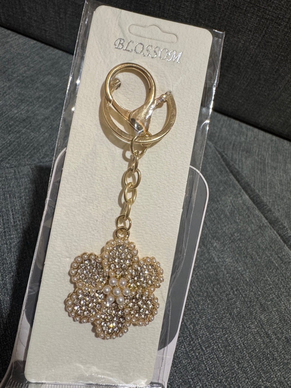 Blossom Gold Crystal Flower Keychain - Picture 4 of 4